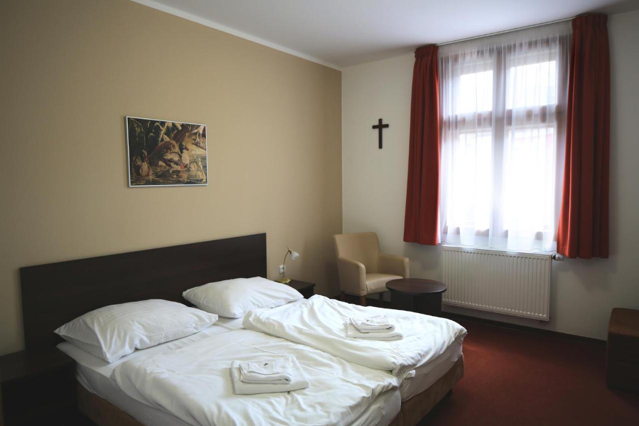 Penzion Pansky Dum Rozmital pod Tremsinem Exterior foto